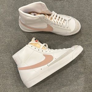 Nike women’s blazer